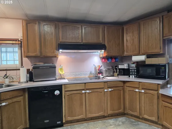 $79,900 | 13640 Southeast Highway 212, Unit 121, Clackamas, OR 97015