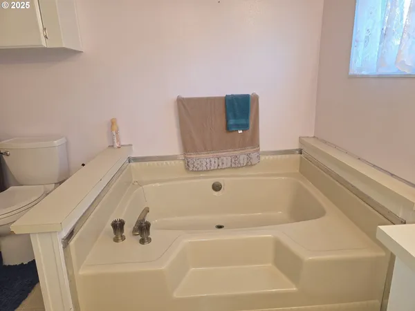 $79,900 | 13640 Southeast Highway 212, Unit 121, Clackamas, OR 97015