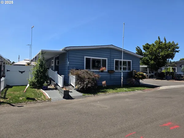 $79,900 | 13640 Southeast Highway 212, Unit 121, Clackamas, OR 97015