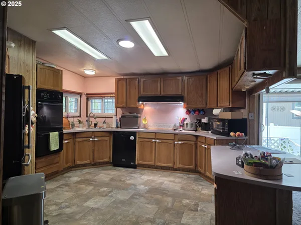 $79,900 | 13640 Southeast Highway 212, Unit 121, Clackamas, OR 97015