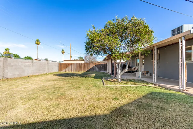 a view of a outdoor space