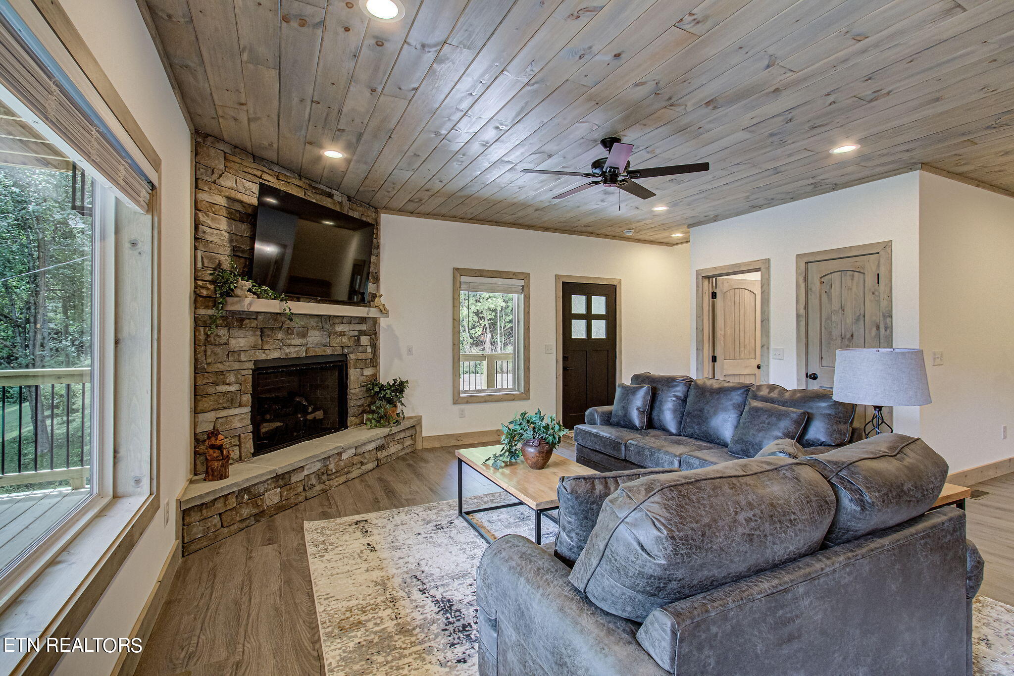 318 Greystone Heights Road Gatlinburg, TN 37738 - Photo 14 of 60 318 GSH 3