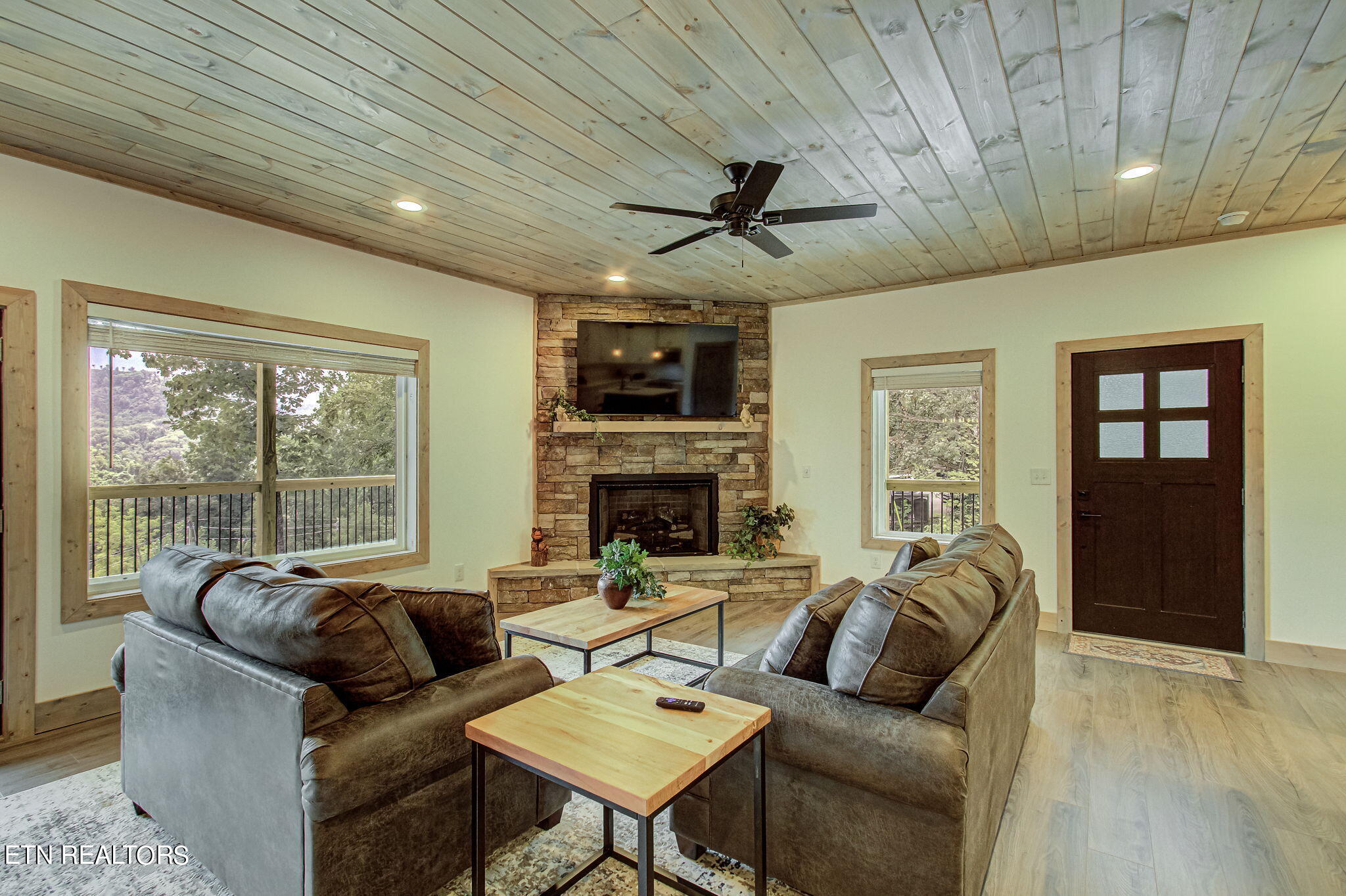 318 Greystone Heights Road Gatlinburg, TN 37738 - Photo 15 of 60 318 GSH 13