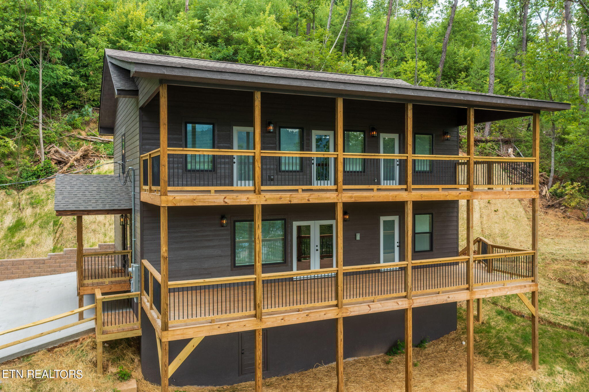 318 Greystone Heights Road Gatlinburg, TN 37738 - Photo 52 of 60 318 GSH Ext Front Porch 2