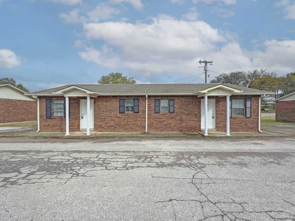 $705 | 404 Thompsonville Lane, Unit 10, Oak Grove, KY 42262