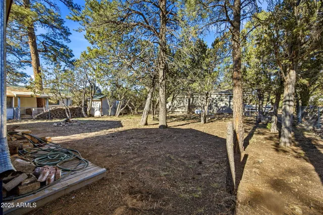 $207,000 | 2060 Wilderness Drive, Overgaard, AZ 85933