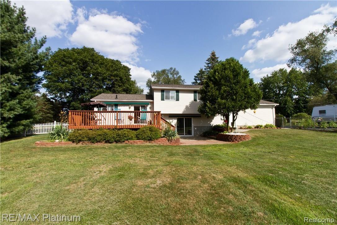 1266 Peavy Road Howell, MI 48843 - Photo 30 of 47 IMG_0645.JPG