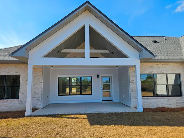 a view of utility room