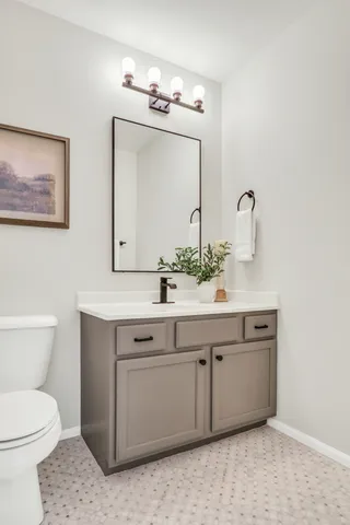 $319,000 | 983 Ellsworth Drive, Grayslake, IL 60030