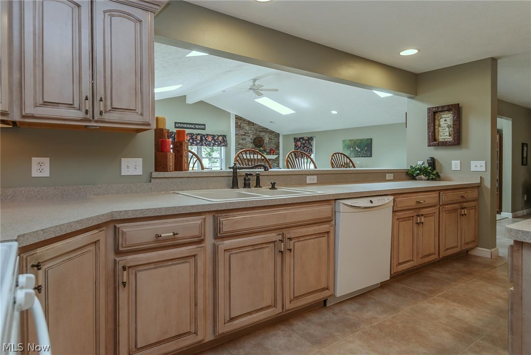7630 Kniffen Road Painesville, OH 44077 - Photo 7 of 35 Gallery Image 7