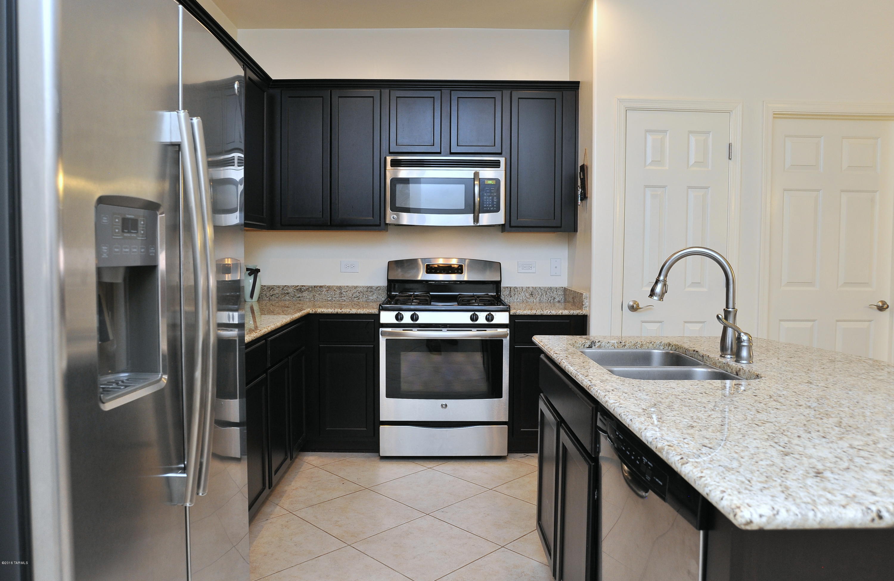 39033 South Running Roses Lane Saddlebrooke, AZ 85739 - Photo 15 of 24