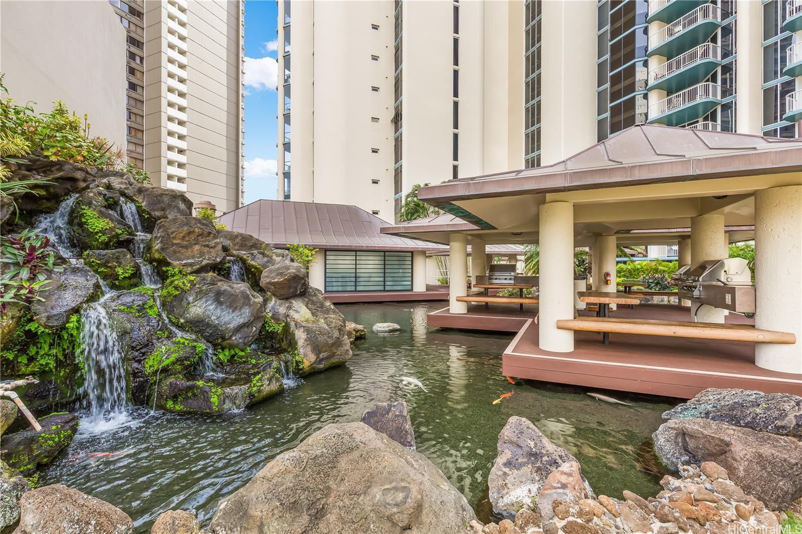 1212 Nuuanu Avenue, Unit 3411 Honolulu, HI 96817 - Photo 21 of 24 a view of a swimming pool with a patio