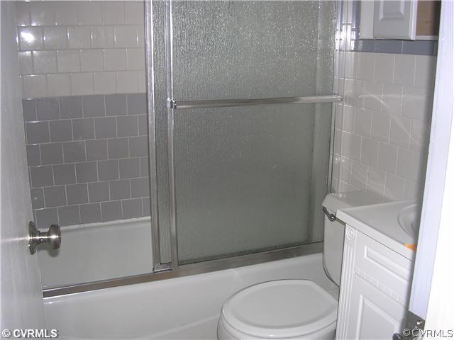 5016 Bethlehem Road Richmond, VA 23230 - Photo 8 of 19 Bathroom