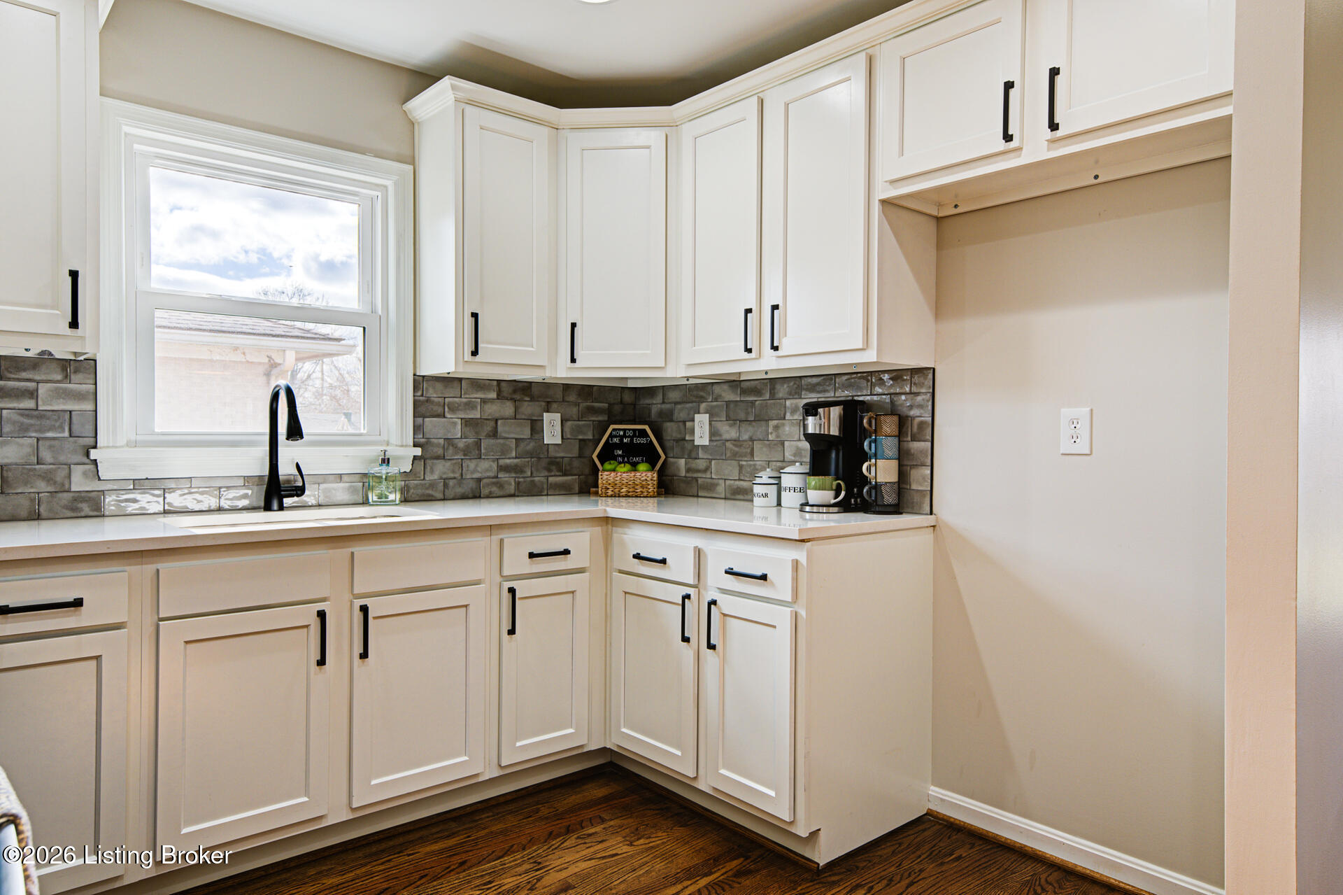 2011 Janlyn Road Jeffersontown, KY 40299 - Photo 13 of 66 GSP-2011 Janlyn Rd-12