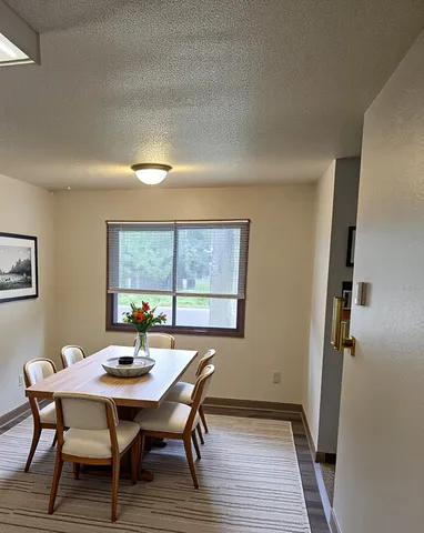 $1,034 | 520 North Grant Street, Unit 2, Blue Earth, MN 56013