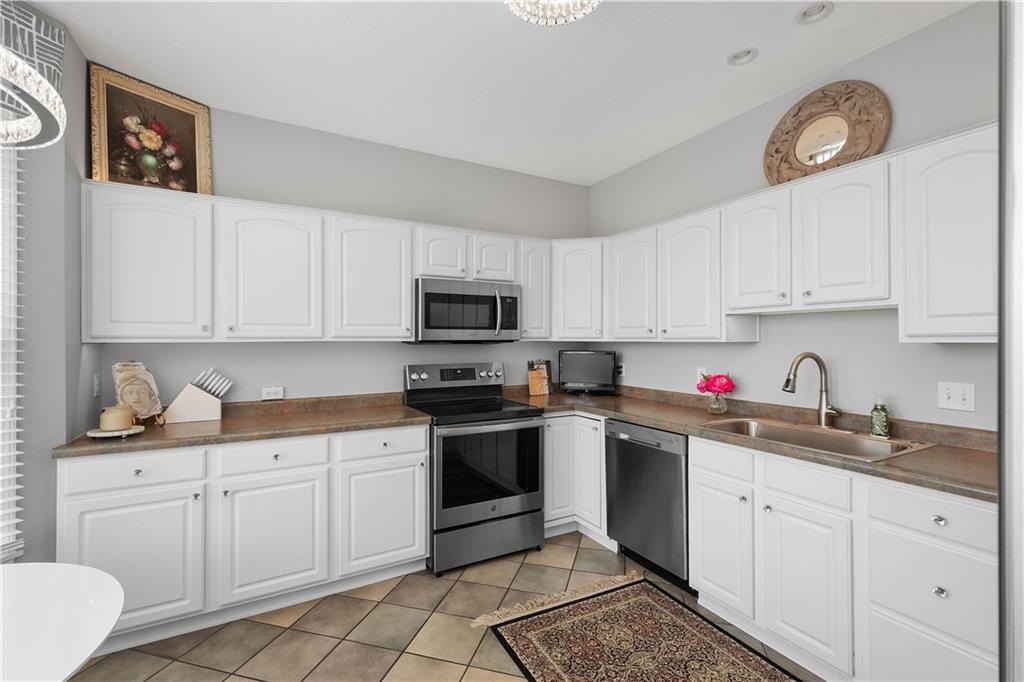 2382 Hilltop Road Presto, PA 15142 - Photo 10 of 35 Gallery Image 10