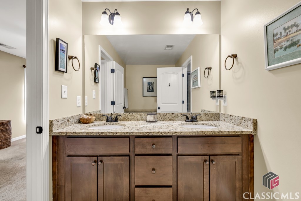 1102 Blackstone Way Atlanta, GA 30339 - Photo 25 of 43 Double Vanities