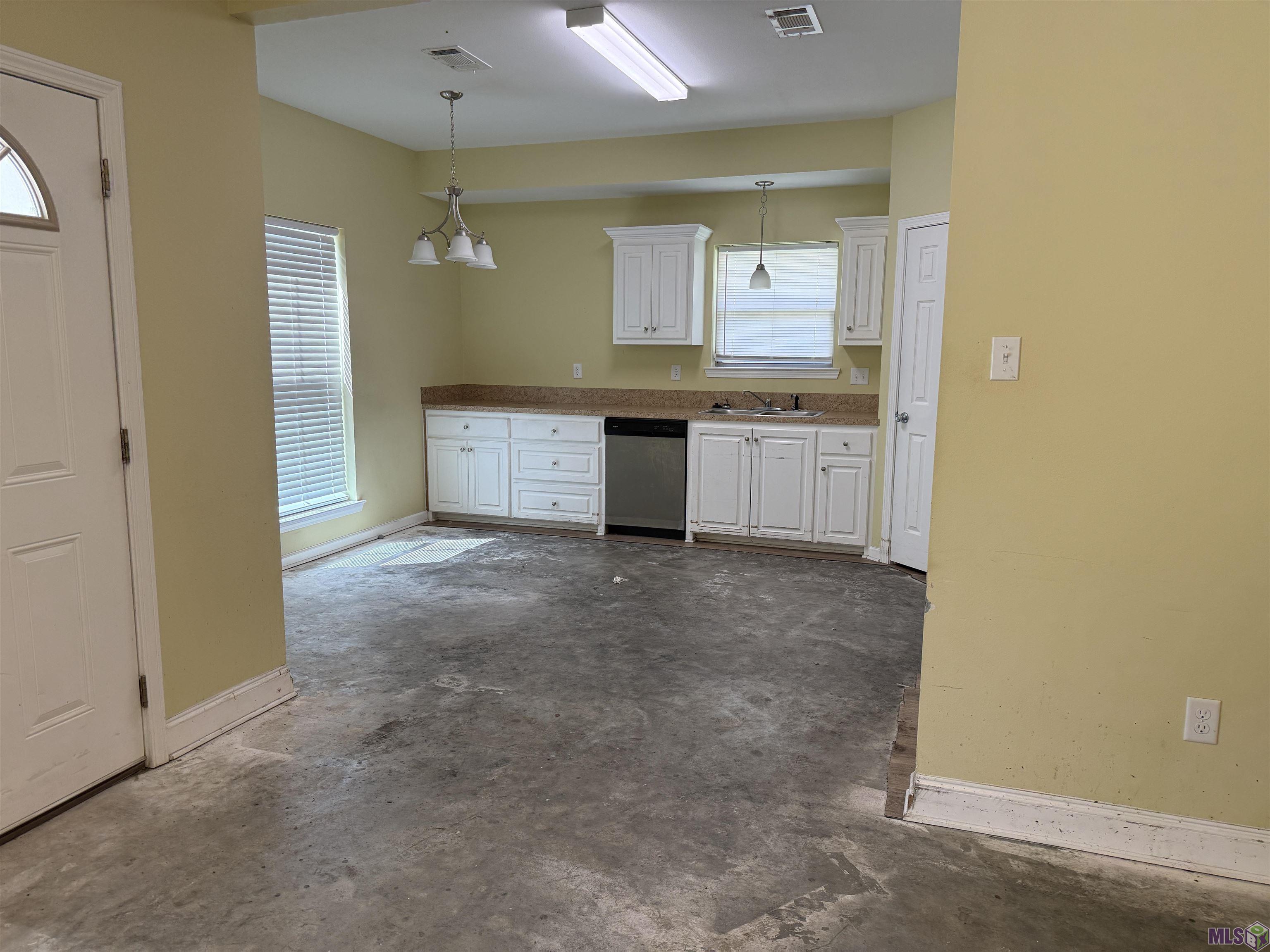 1737 Ravier Lane Sunshine, LA 70780 - Photo 3 of 15