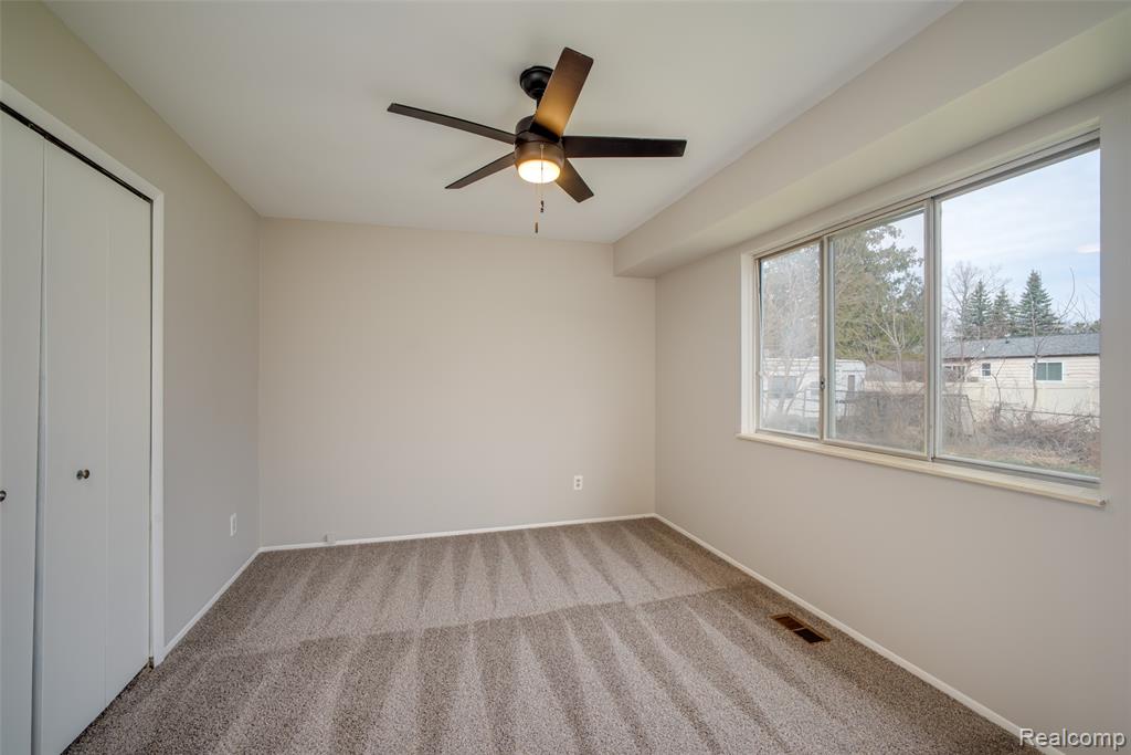 1243 Howard Street Mount Morris, MI 48458 - Photo 11 of 31