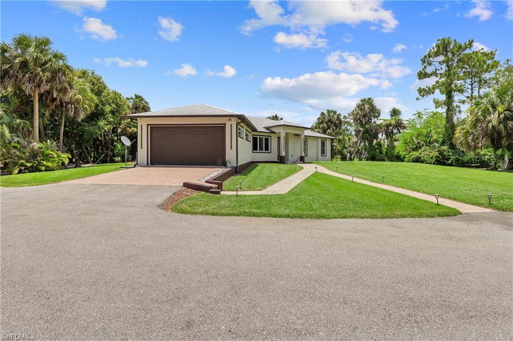 556 6th Street Southeast Naples, FL 34117 - Photo 44 of 47