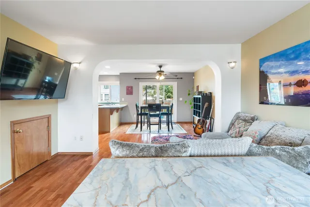 $530,000 | 904 Garfield Street, Mount Vernon, WA 98273