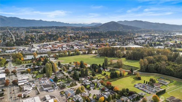 $530,000 | 904 Garfield Street, Mount Vernon, WA 98273