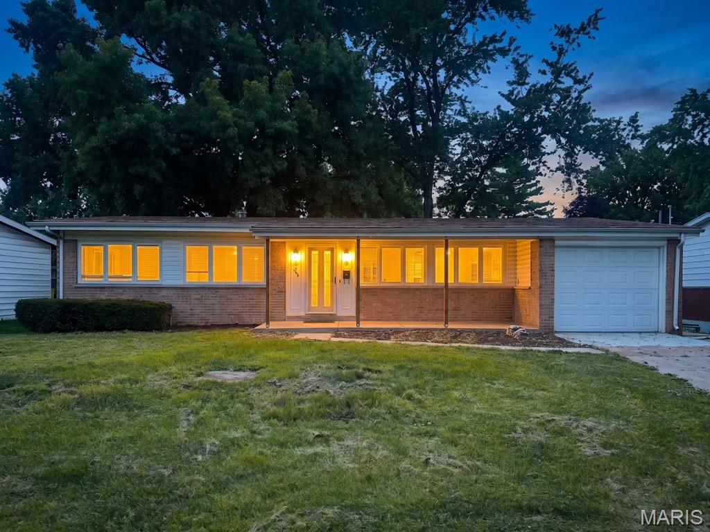 3145 Parker Road Florissant, MO 63033 - Photo 1 of 28