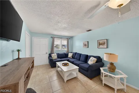 $999,500 | 3188 Shell Mound Boulevard, Fort Myers Beach, FL 33931