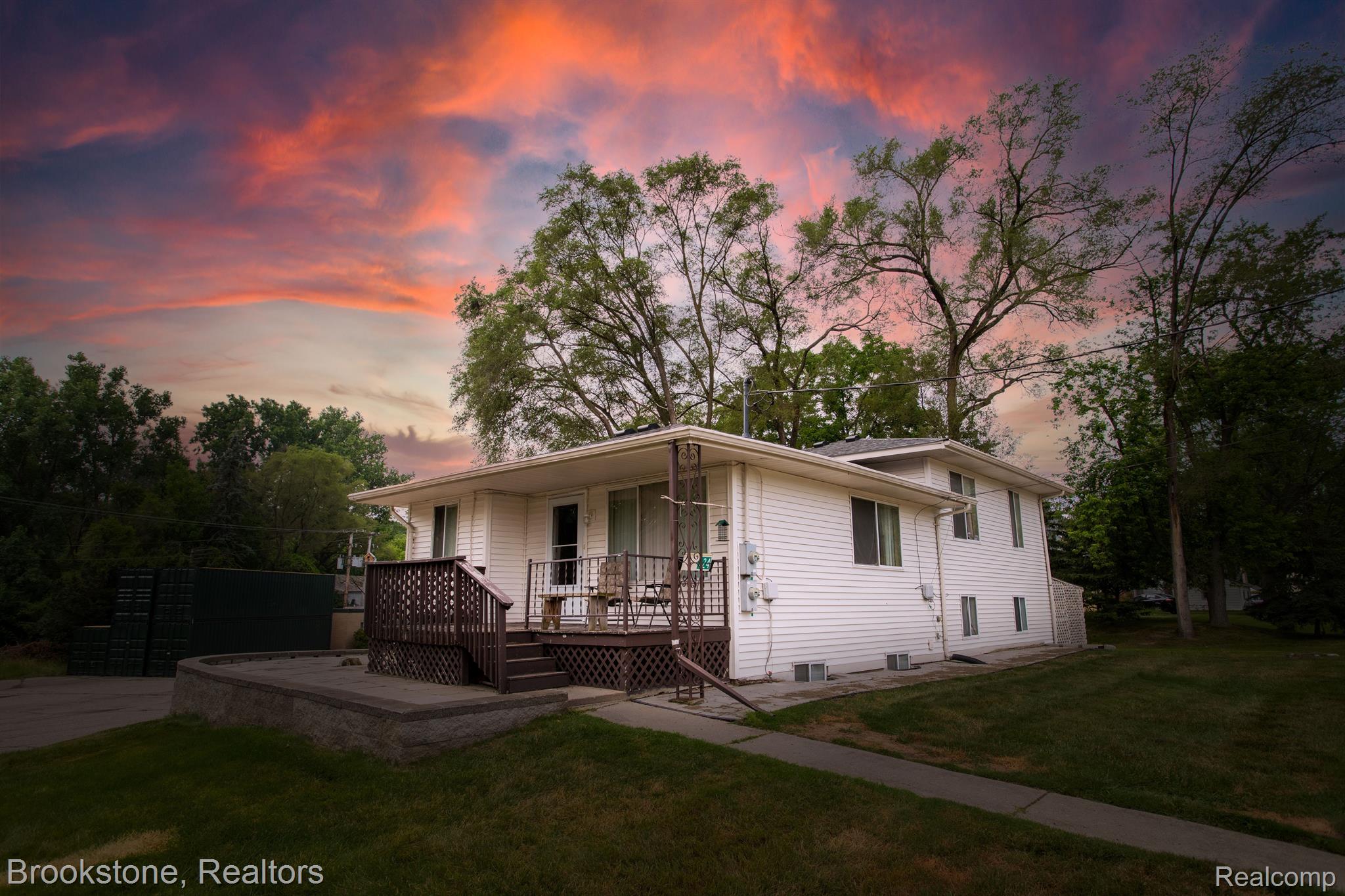 122 Campbell Street Rochester, MI 48307 - Photo 13 of 32 Gallery Image 13