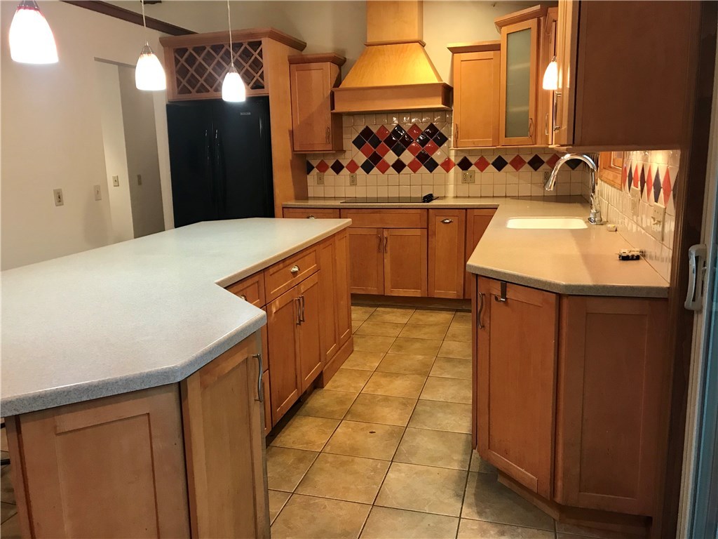 56 Shadbush Road South Kingstown, RI 02879 - Photo 3 of 27 Gallery Image 3