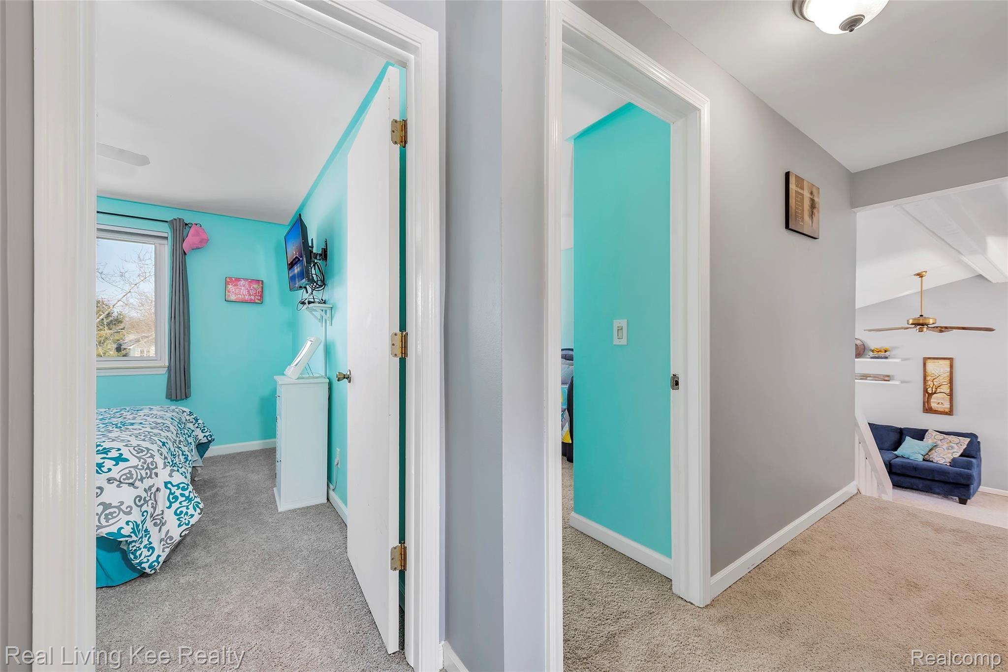 2733 Pheasant Court Rochester, MI 48306 - Photo 33 of 34 2733-Pheasant-Court-Rochester-MI-windowstill-14.jpg