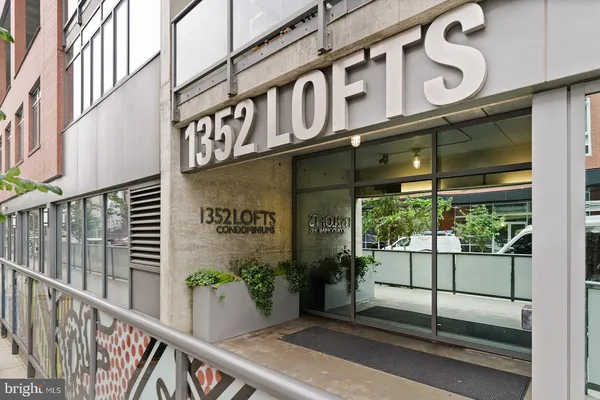 $2,200 | 1352 South Street, Unit 217A, Philadelphia, PA 19147