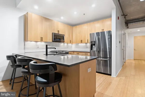 $2,200 | 1352 South Street, Unit 217A, Philadelphia, PA 19147