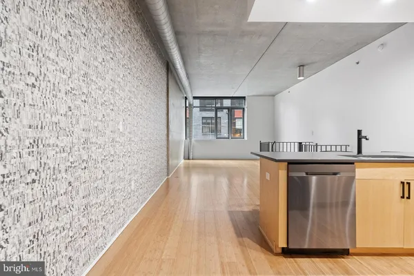 $2,200 | 1352 South Street, Unit 217A, Philadelphia, PA 19147