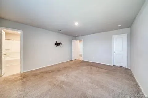 $2,000 | 13923 Silos Meadows, San Antonio, TX 78252