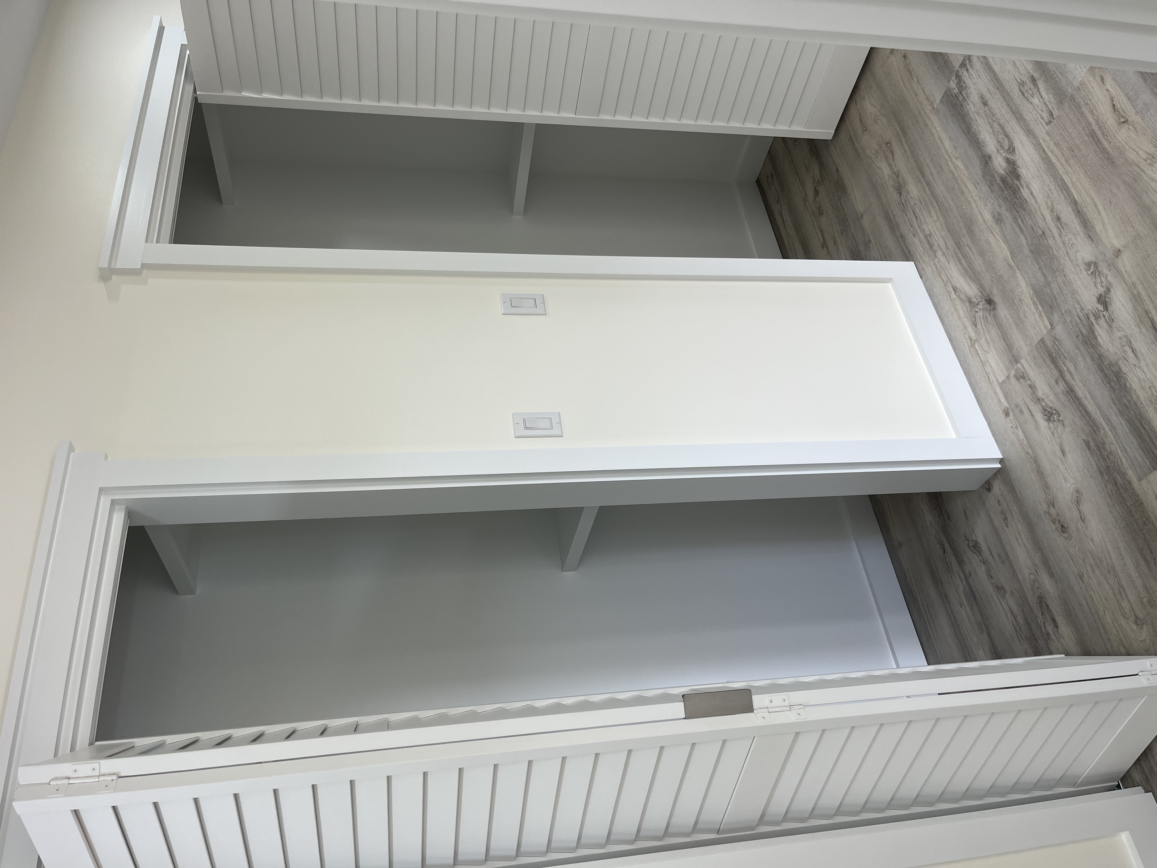 11-3234 Volcano Road Volcano, HI 96785 - Photo 11 of 24 an empty room with wooden floor and closet