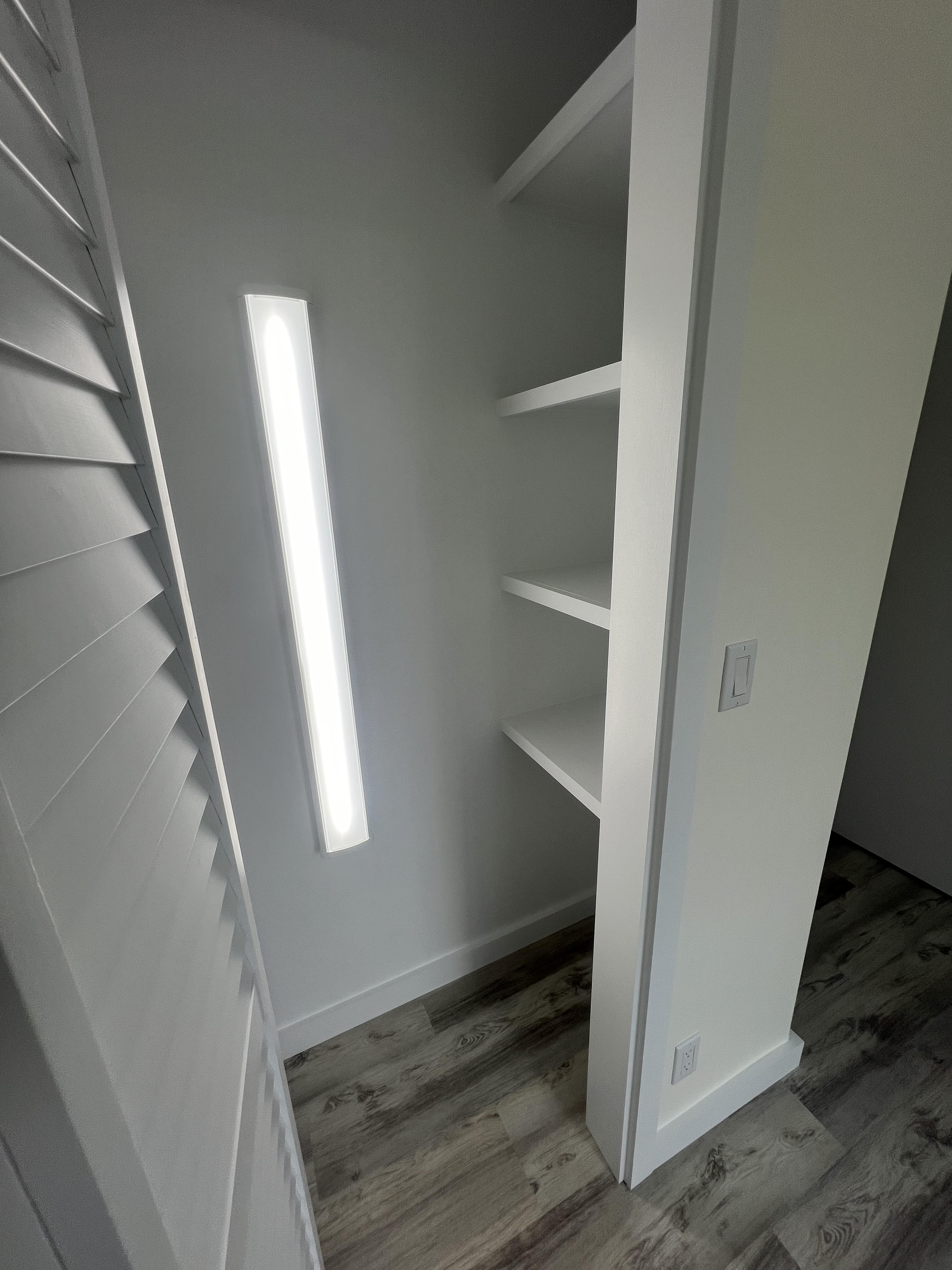 11-3234 Volcano Road Volcano, HI 96785 - Photo 17 of 23 a view of an empty walk in closet