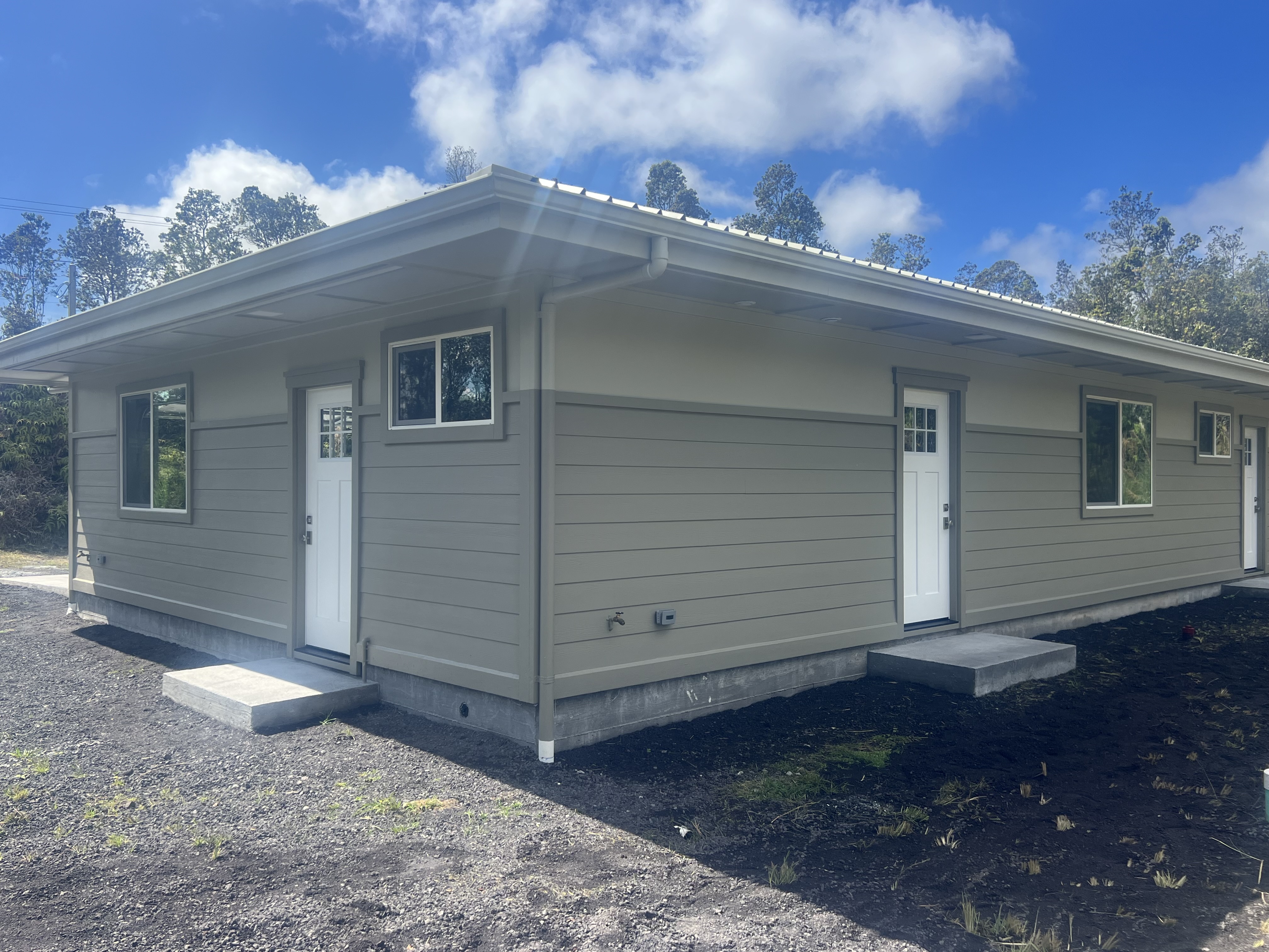 11-3234 Volcano Road Volcano, HI 96785 - Photo 4 of 23 a backyard of a house