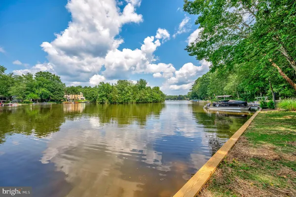 $575,000 | 1915 Lakeview Parkway, Locust Grove, VA 22508
