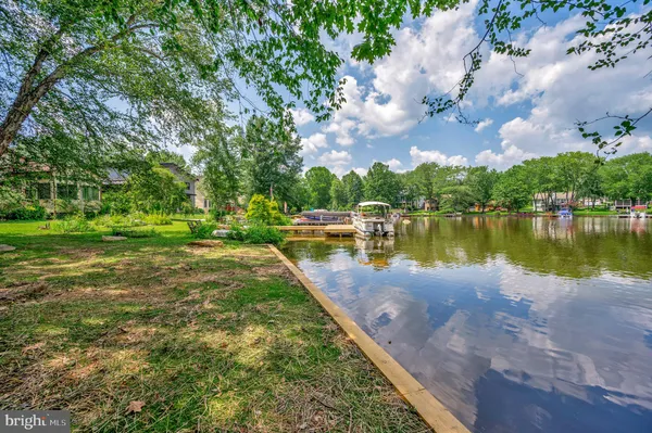 $575,000 | 1915 Lakeview Parkway, Locust Grove, VA 22508