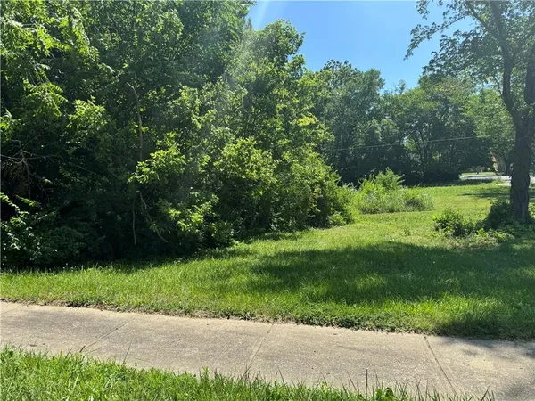 $25,000 | 2327 Woodland Avenue, Kansas City, MO 64127