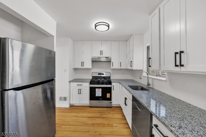 24 Conerly Road Somerset, NJ 08873 - Photo 13 of 50