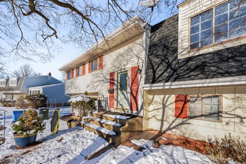 24 Conerly Road Somerset, NJ 08873 - Photo 3 of 50