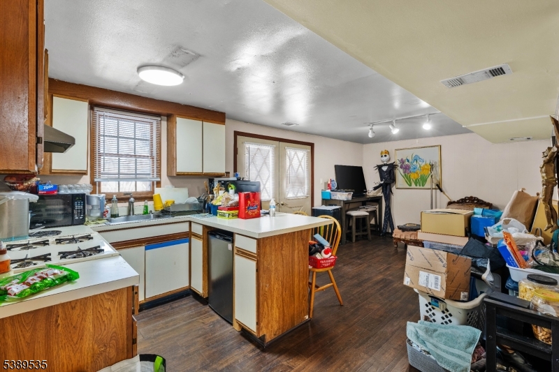 24 Conerly Road Somerset, NJ 08873 - Photo 35 of 50