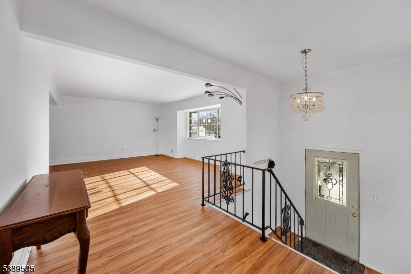 24 Conerly Road Somerset, NJ 08873 - Photo 4 of 50