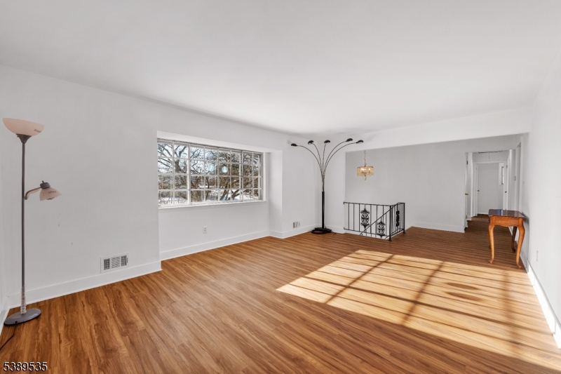 24 Conerly Road Somerset, NJ 08873 - Photo 7 of 50