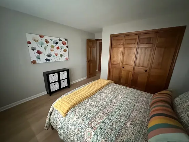 $2,250 | 131 Newberry Avenue, Unit 1N, Libertyville, IL 60048