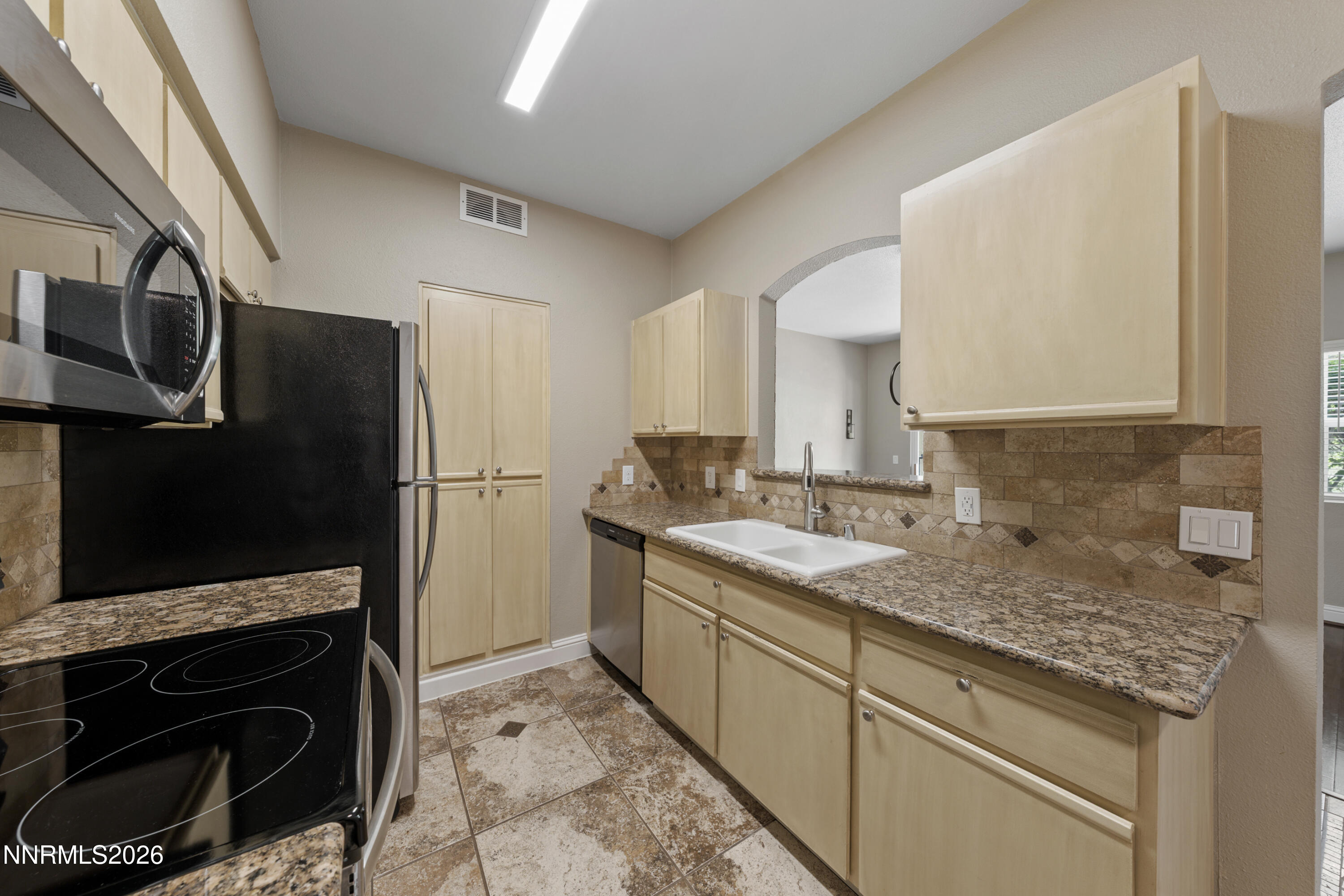 6850 Sharlands Avenue, Unit 1078 Reno, NV 89523 - Photo 6 of 32 A7V07348