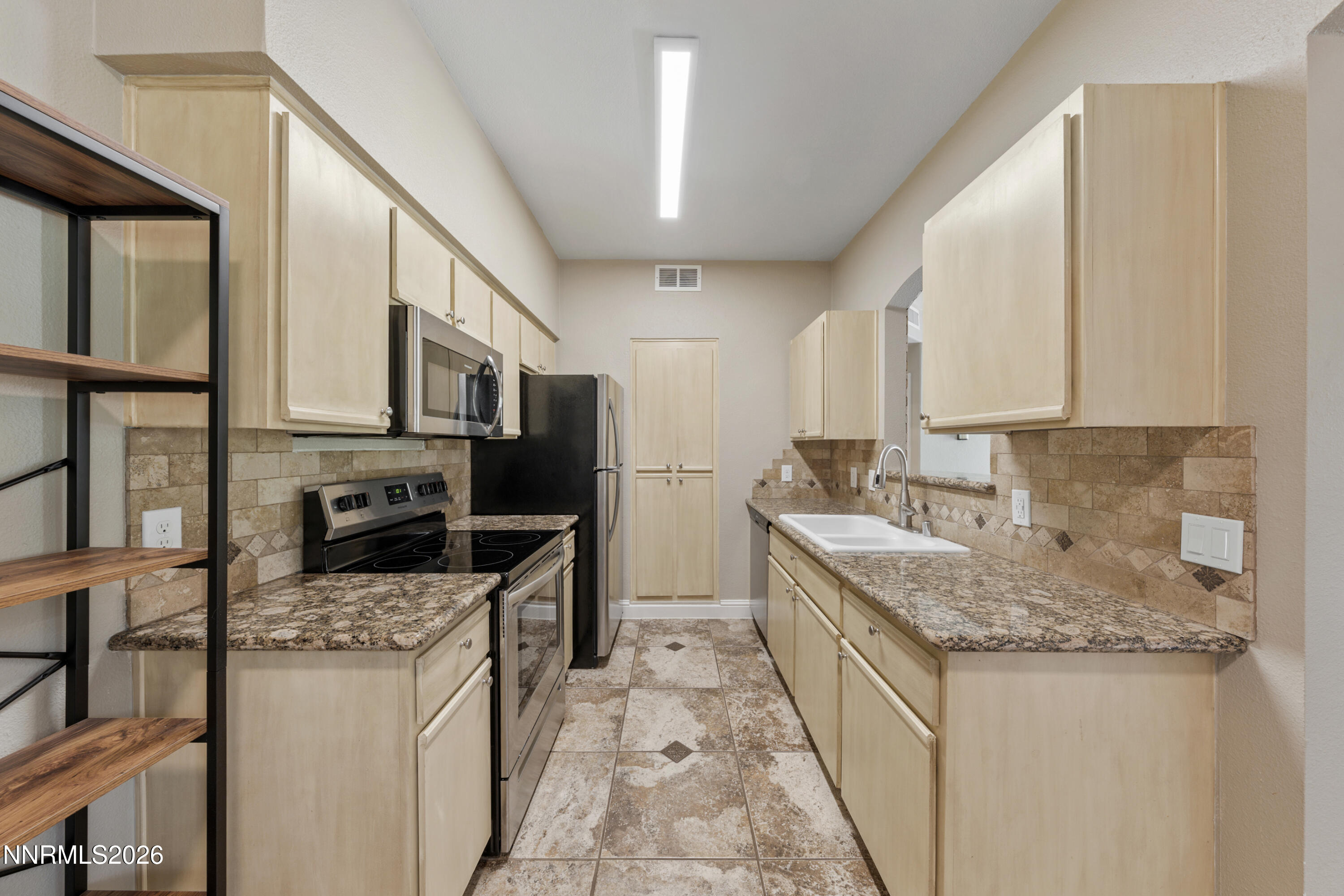 6850 Sharlands Avenue, Unit 1078 Reno, NV 89523 - Photo 9 of 32 A7V07338