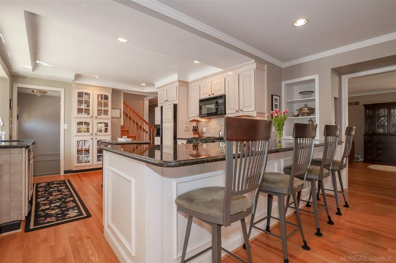 1415 South Renaud Road Grosse Pointe, MI 48236 - Photo 16 of 65 31386500-15.JPG